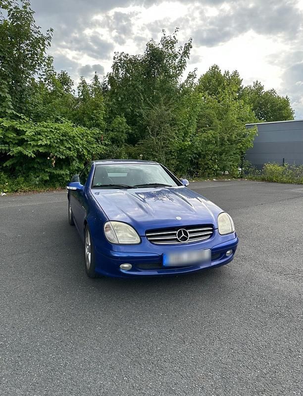 Gebraucht Mercedes SLK230 193 PS (141 kW) 2001 Blau Cabrio