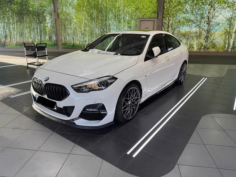 Gebraucht BMW 220 M Sport 190 PS (139 kW) 2020 Weiß Coupé