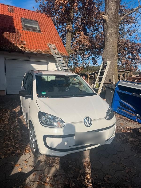 Weiß Gebraucht 2016 VW up! take up! Kleinwagen | 4.500 € (Guter Preis) - Bild 1/4
