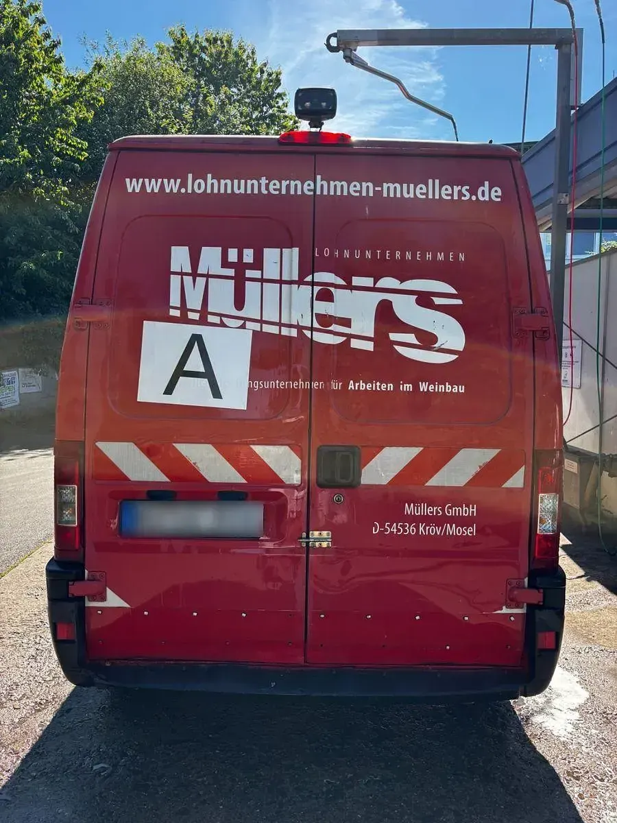 Gebraucht Peugeot Boxer 127 PS (93 kW) 2005 Rot Van