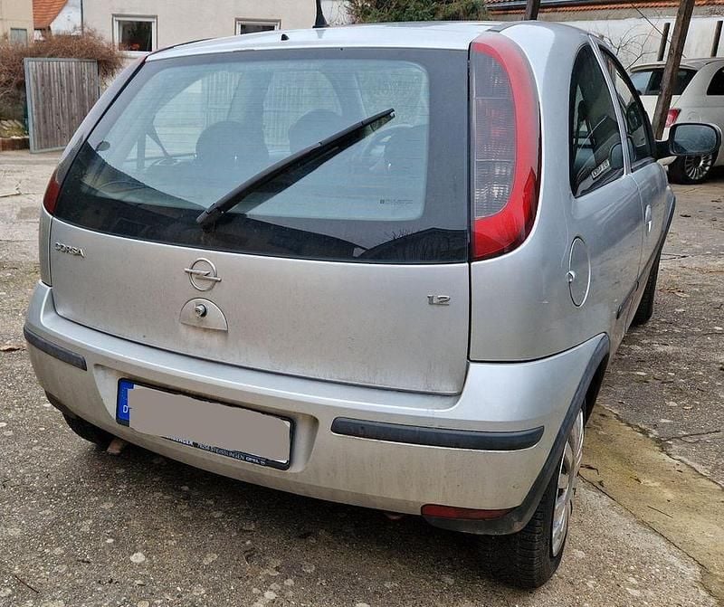 Gebraucht Opel Corsa 75 PS (55 kW) 2003 Silber Limousine
