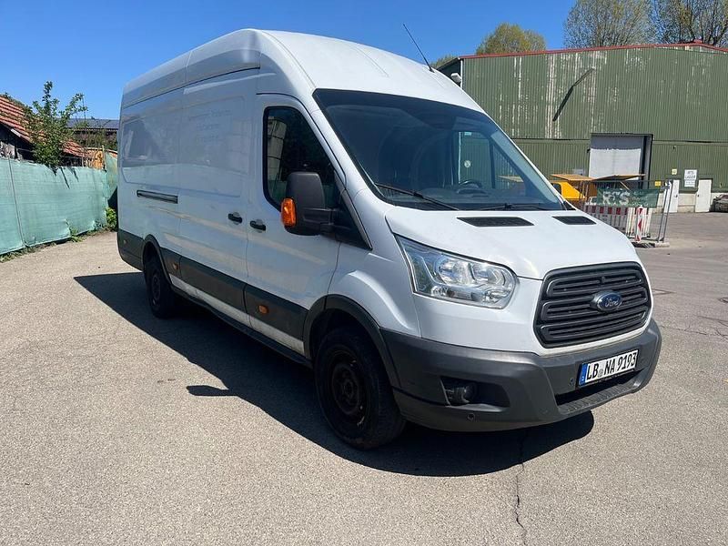 Second-hand Ford Transit 170 CP (125 kW) 2018 Alb Monovolum