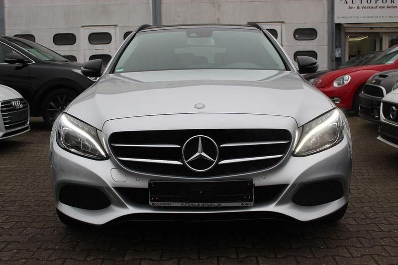 Gebraucht Mercedes C200 AMG line 184 PS (135 kW) 2015 Silber Limousine