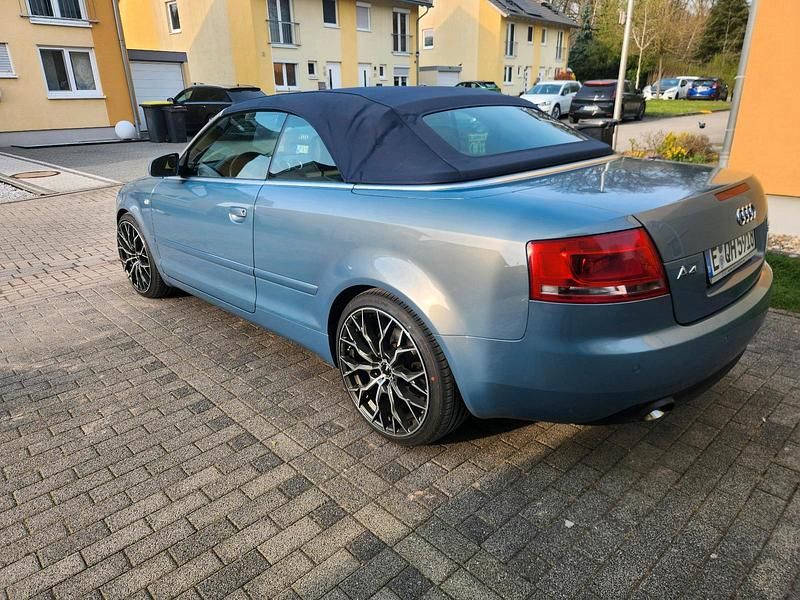 Gebraucht Audi A4 Cabriolet 179 PS (131 kW) 2009 Blau Cabrio