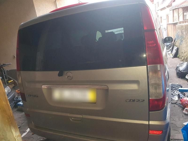 Silber Gebraucht 2004 Mercedes Viano Van / Kleinbus | 3.800 € (Guter Preis) - Bild 1/4