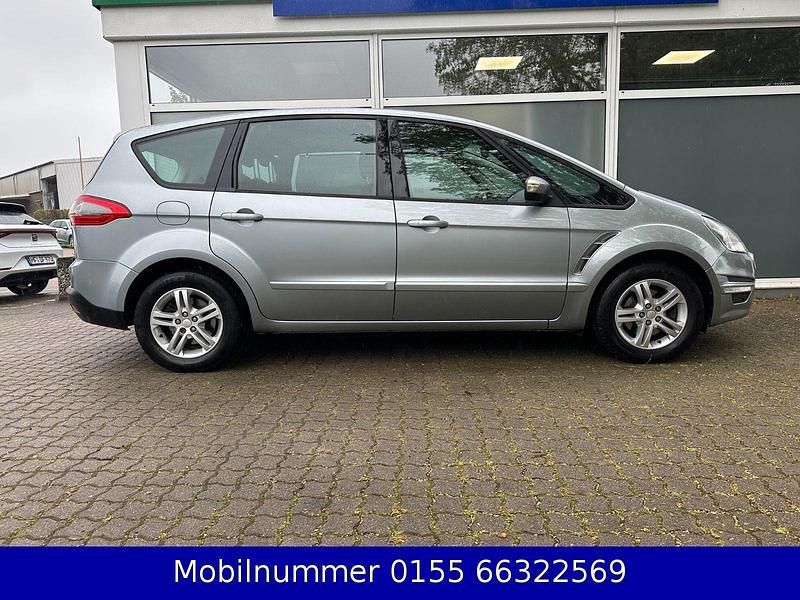 Gebraucht Ford S-MAX S 145 PS (106 kW) 2010 Silber Van / Kleinbus