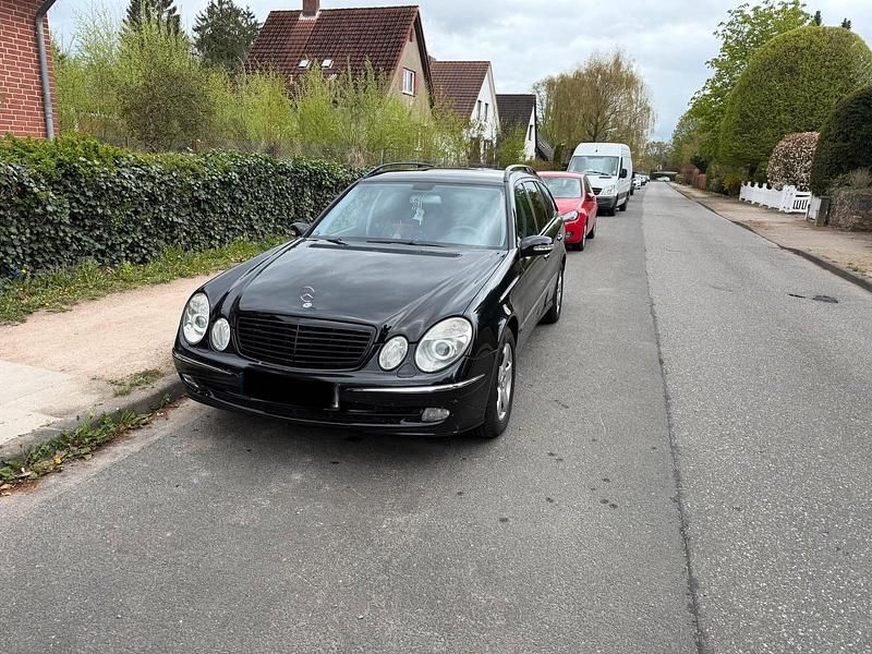 Second-hand Mercedes E320 224 CP (164 kW) 2004 Negru Break