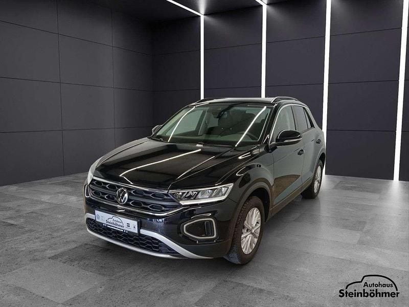 Deep black perleffekt (schwarz) Gebraucht 2022 VW T-Roc Life SUV | 25.680 € (Guter Preis) - Bild 1/4