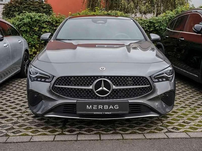 Gebraucht Mercedes CLA180 Progressive 150 PS (110 kW) 2024 Mountain grau Limousine