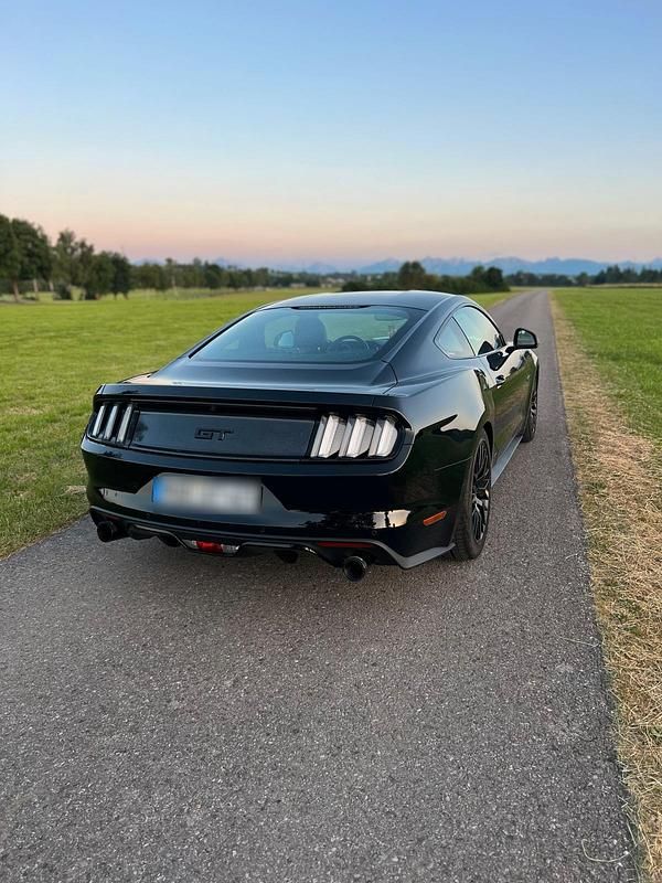Gebraucht Ford Mustang GT 421 PS (309 kW) 2016 Schwarz Coupé