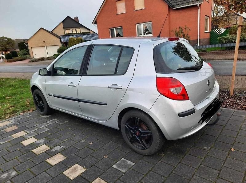 Gebraucht Renault Clio III 75 PS (55 kW) 2006 Grau Kleinwagen