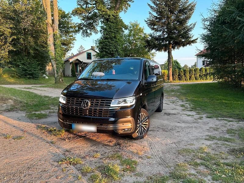 Second-hand VW Multivan 204 CP (150 kW) 2021 Negru Monovolum