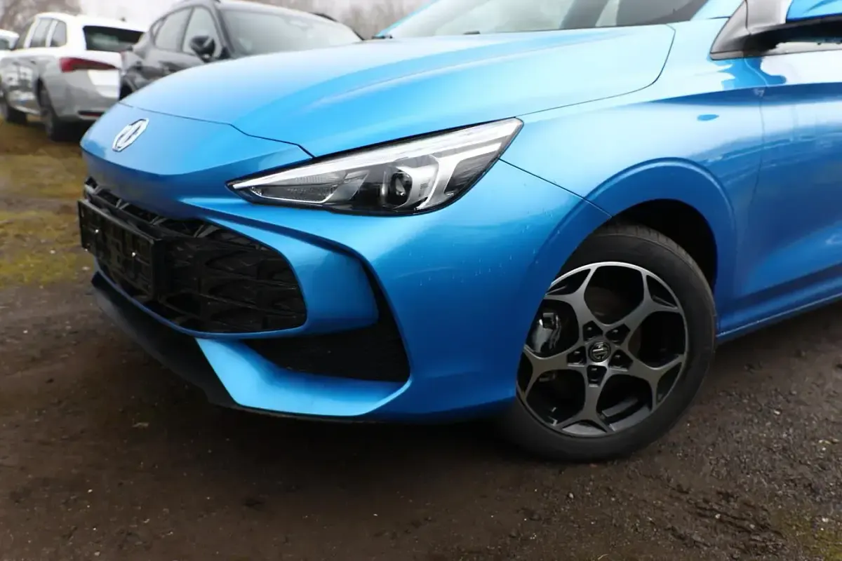 Neu MG MG3 Comfort 116 PS (85 kW) 2025 Como blue metallic Kleinwagen