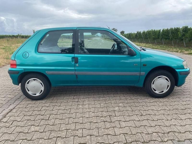 Grün Gebraucht 1996 Peugeot 106 Kleinwagen | 1.950 € (Etwas zu teuer) - Bild 1/4