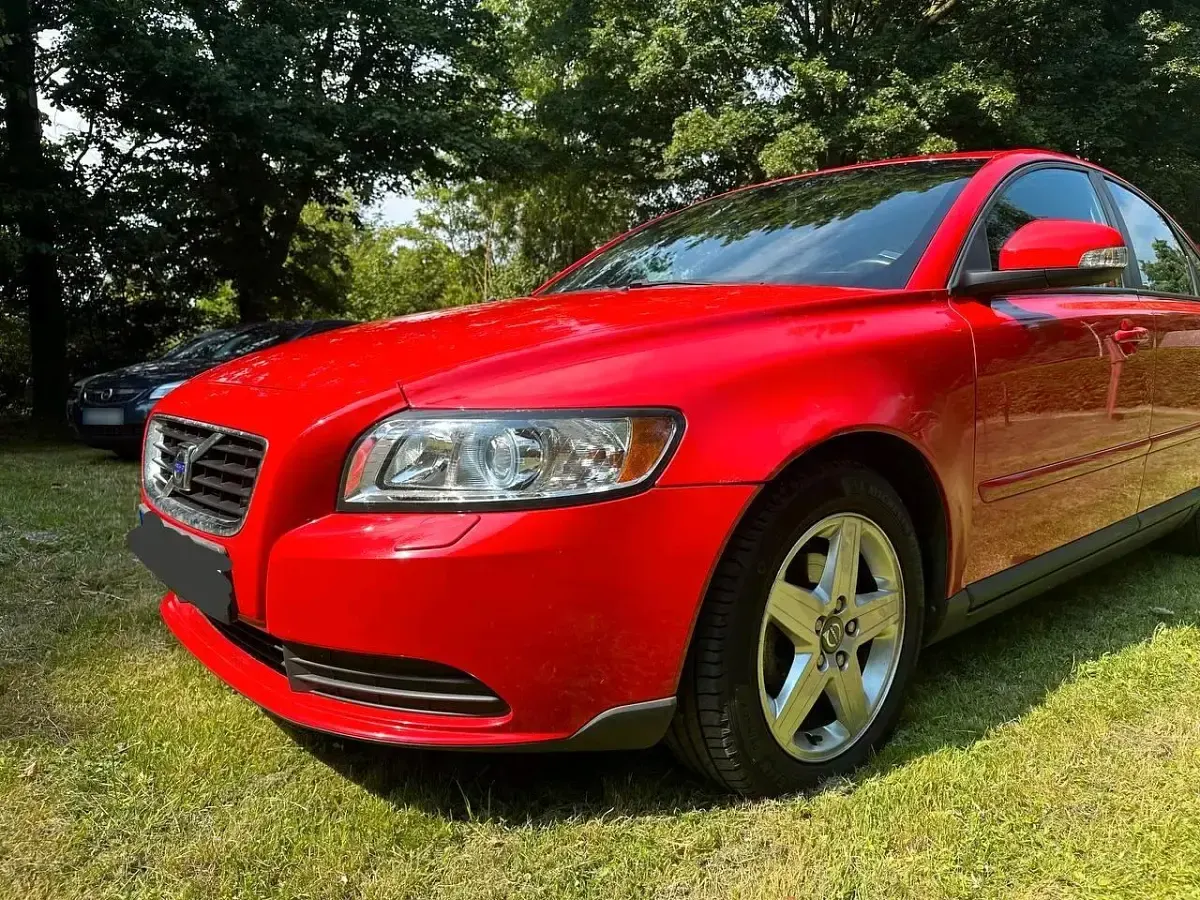 Gebraucht Volvo S40 116 PS (85 kW) 2009 Rot Limousine