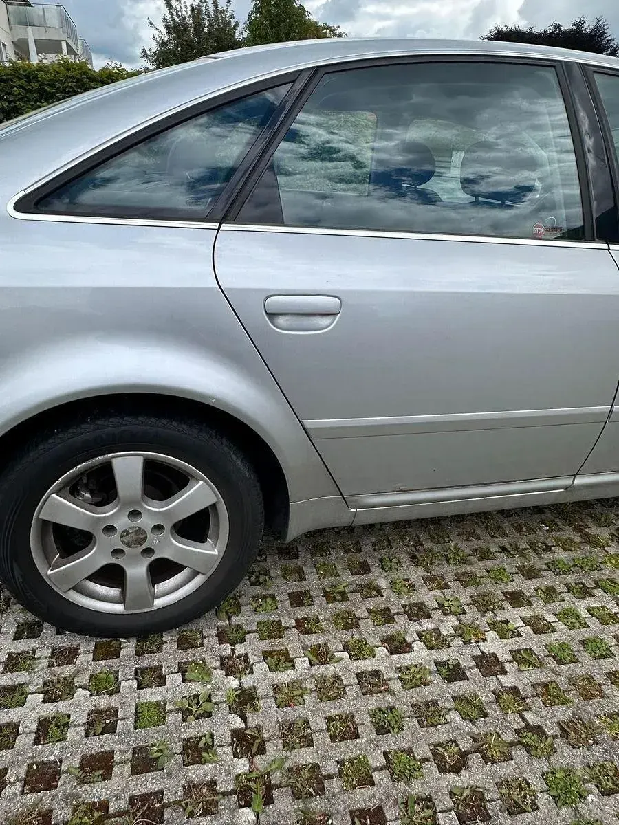 Usado Audi A6 179 HP (131 kW) 2003 Prateado Sedan
