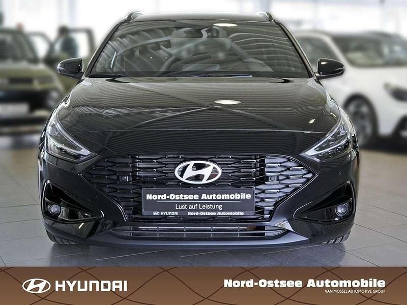 Neu Hyundai i30 Advantage 101 PS (74 kW) 2026 Abyss black Kombi
