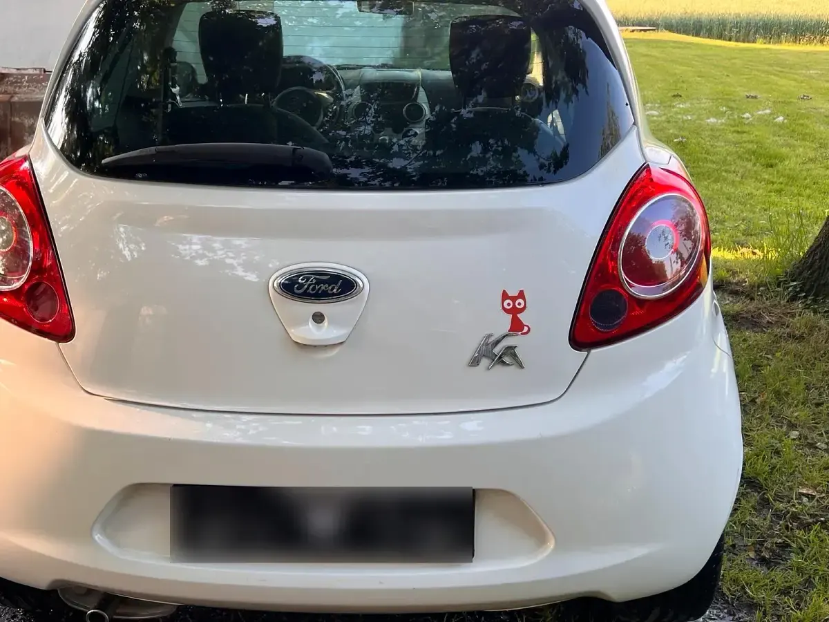 Gebraucht Ford Ka Titanium 69 PS (50 kW) 2012 Weiß Kleinwagen
