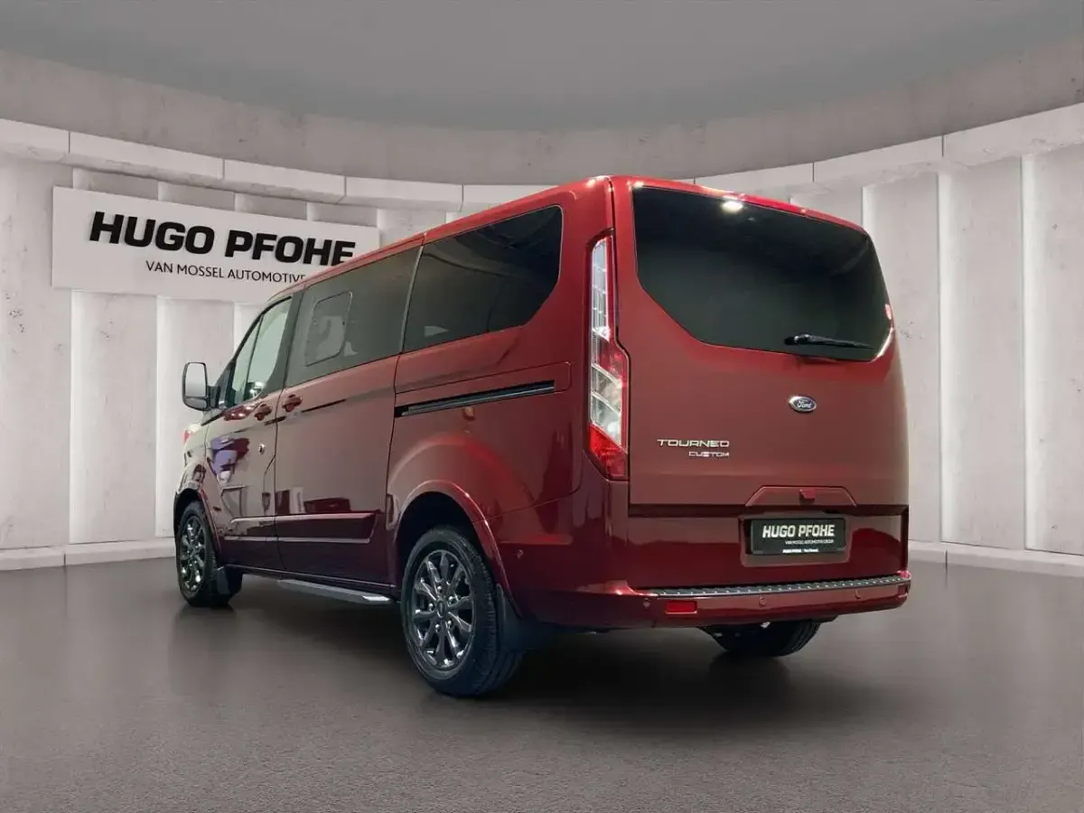 Gebraucht Ford Tourneo Custom Titanium X 185 PS (136 kW) 2022 Dunkel karmin rot Van
