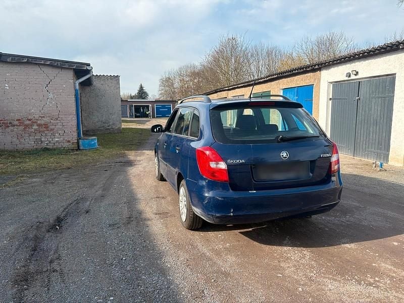 Gebraucht Skoda Fabia 105 PS (77 kW) 2014 Blau Kombi