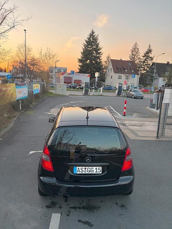 Gebraucht Mercedes A150 95 PS (69 kW) 2008 Schwarz Kleinwagen