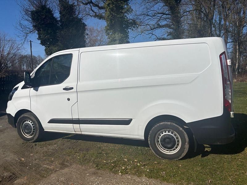 Gebraucht Ford Transit Custom 131 PS (96 kW) 2019 Weiß Van / Kleinbus