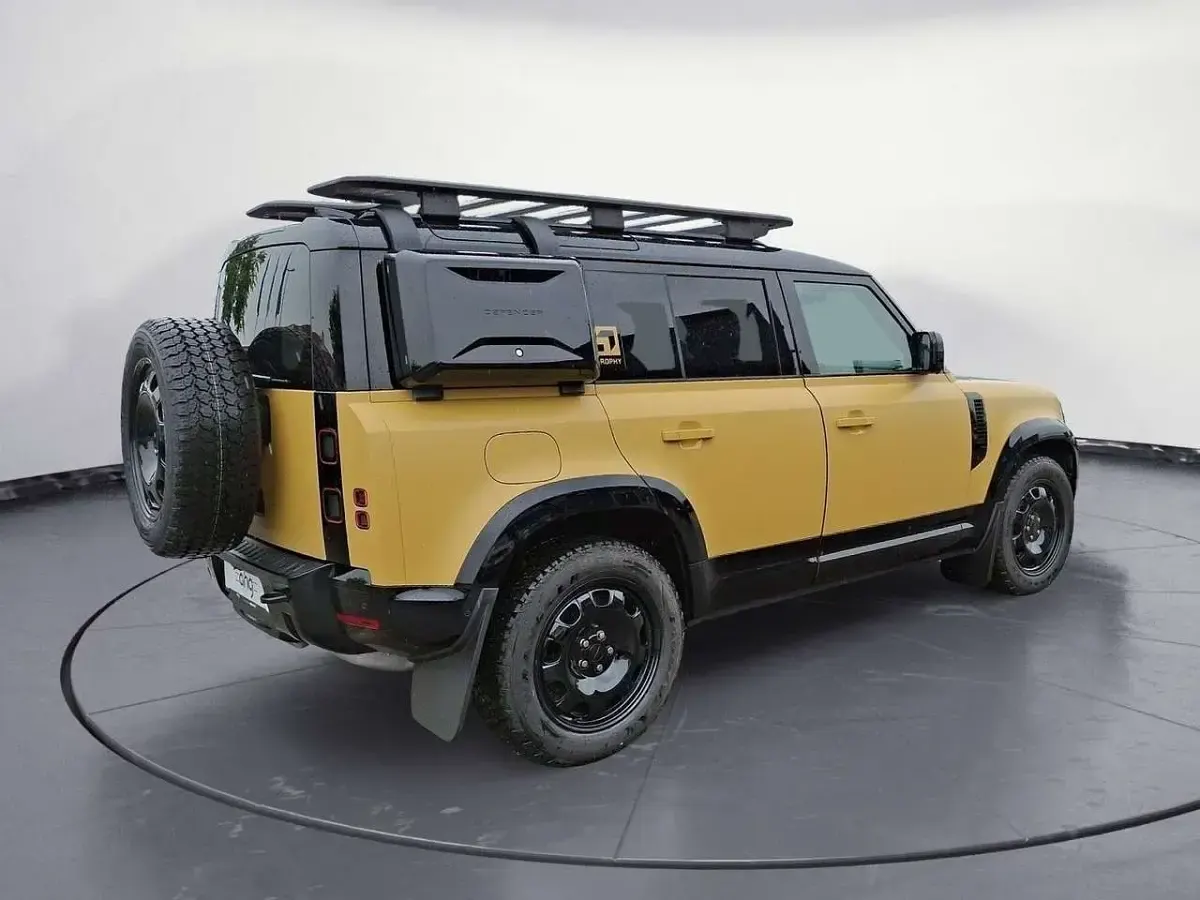 Neu Land Rover Defender 349 PS (256 kW) 2026 Gelb SUV