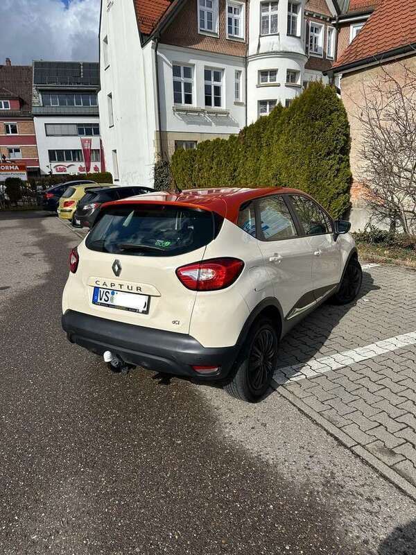 Gebraucht 2013 Renault Captur Dynamique SUV | 5.998 € (Fairer Preis) - Bild 1/4