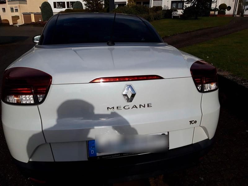 Gebraucht Renault Mégane Cabriolet Dynamique 135 PS (99 kW) 2010 Weiß Cabrio