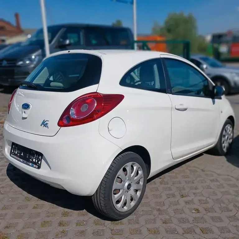 Gebraucht Ford Ka Titanium 69 PS (50 kW) 2009 Weiß Kleinwagen
