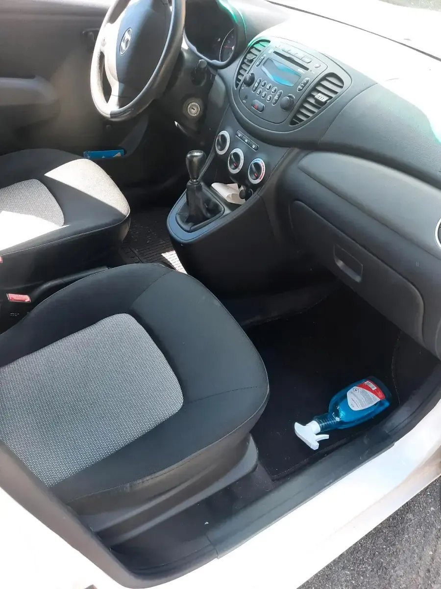 Gebraucht Hyundai i10 69 PS (50 kW) 2009 Weiß Kleinwagen