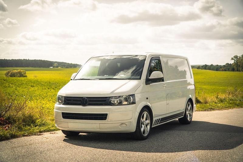Weiß Gebraucht 2013 VW T5 Van | 17.699 € (Guter Preis) - Bild 1/4