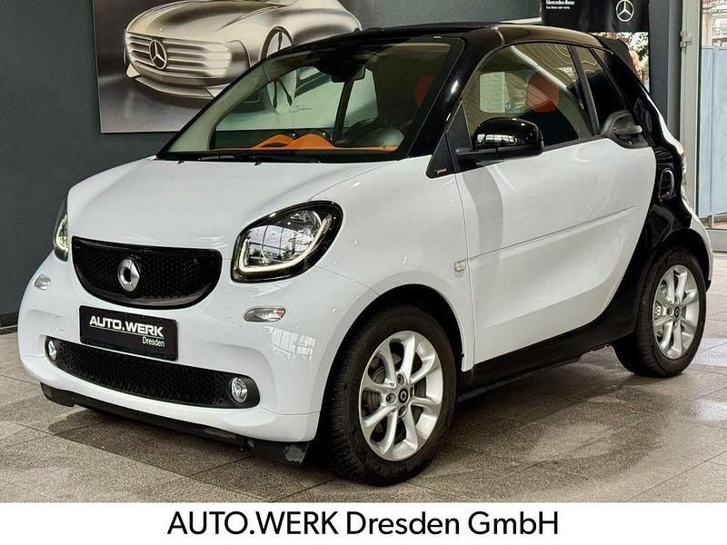 Schwarz Gebraucht 2016 Smart ForTwo Cabrio Basis Cabrio | 13.990 € (Etwas zu teuer) - Bild 1/4