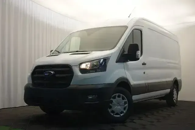 Gebraucht Ford Transit 131 PS (96 kW) 2023 Frostweiß Van