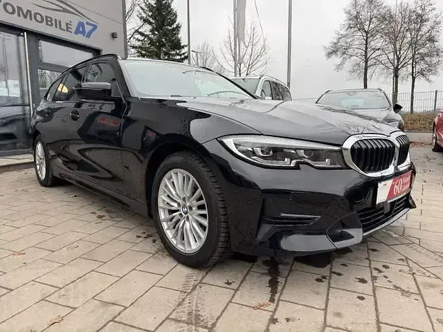 Gebraucht BMW 320 Sport Line 190 PS (139 kW) 2022 Schwarz Limousine