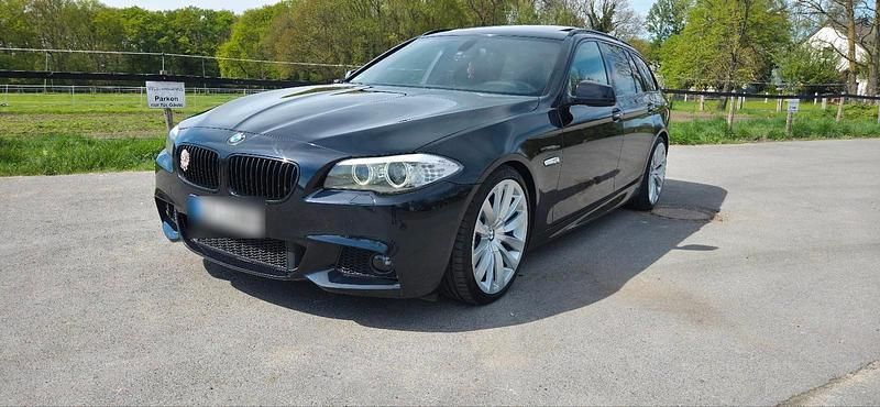 Schwarz Gebraucht 2010 BMW 525 M Sport Kombi | 11.490 € (Teuer) - Bild 1/4