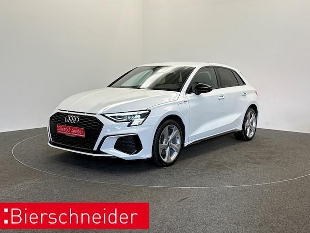 Ibisweiß Gebraucht 2021 Audi A3 Sportback e-tron S-Line Kleinwagen | 28.950 € (Teuer) - Bild 1/4