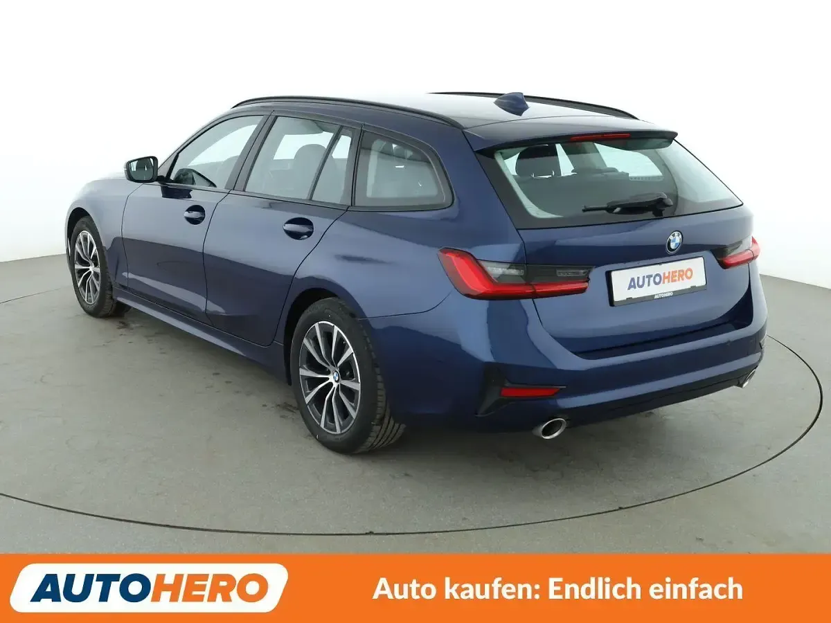 Gebraucht BMW 320 Advantage 190 PS (139 kW) 2020 Blau Kombi