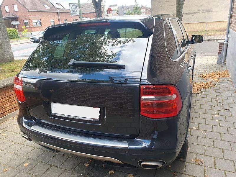 Second-hand Porsche Cayenne 300 CP (220 kW) 2007 Negru SUV