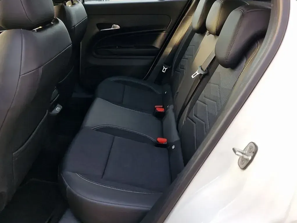 Gebraucht Jeep Avenger Altitude 101 PS (74 kW) 2025 Weiß SUV
