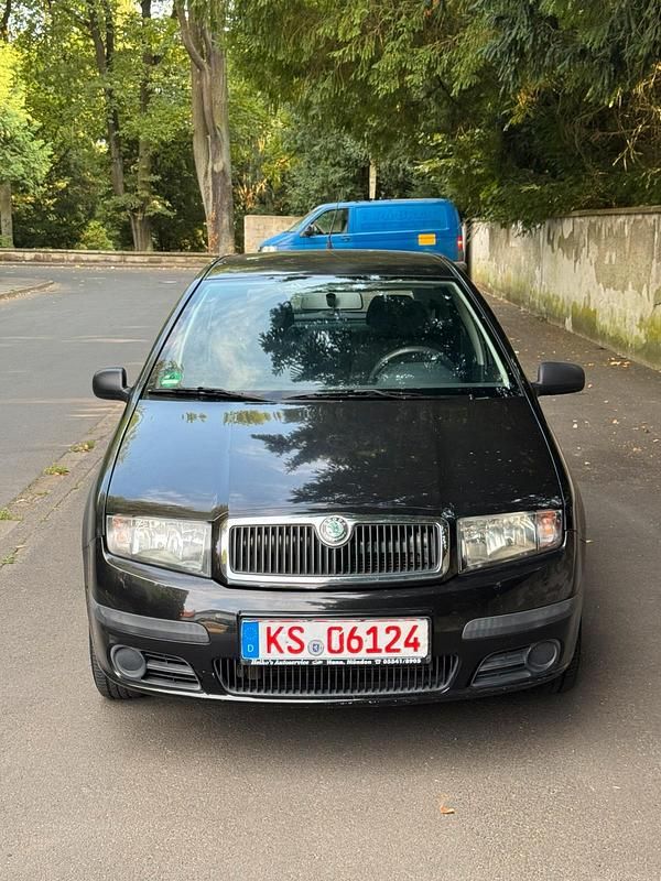 Schwarz Gebraucht 2005 Skoda Fabia Kleinwagen | 1.899 € (Fairer Preis) - Bild 1/4