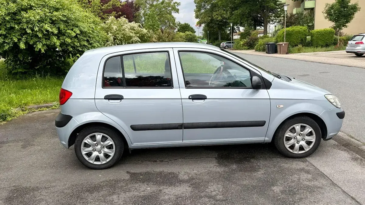 Gebraucht Hyundai Getz 67 PS (49 kW) 2009 Blau Kleinwagen