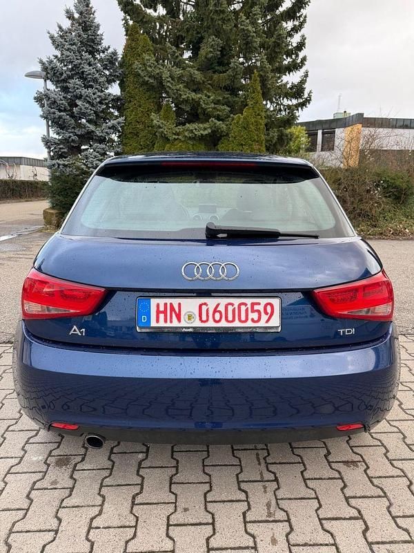Gebraucht Audi A1 Ambition 90 PS (66 kW) 2012 Blau Kleinwagen