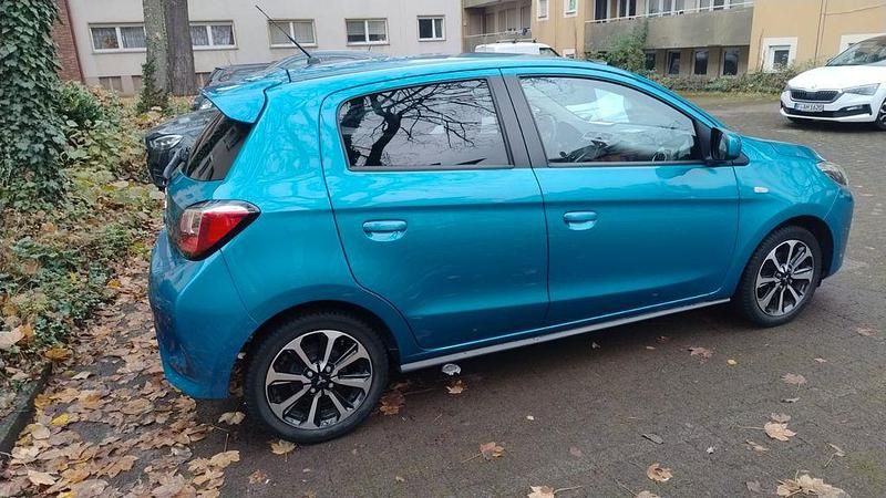 Blau Gebraucht 2021 Mitsubishi Space Star Select Limousine | 9.500 € (Fairer Preis) - Bild 1/4