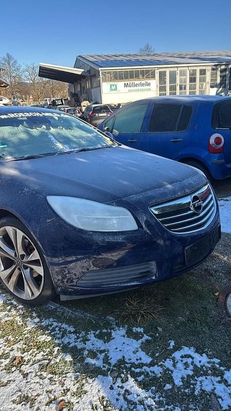 Blau Gebraucht 2010 Opel Insignia Limousine | 2.000 € (Guter Preis) - Bild 1/4