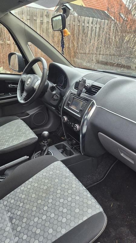 Usado Suzuki SX4 Style 120 HP (88 kW) 2013 Preto Citadino