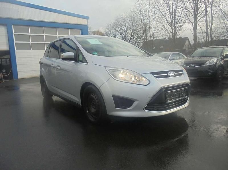 Gebraucht Ford Grand C-Max Trend 150 PS (110 kW) 2012 Polarsilber metallic Van / Kleinbus