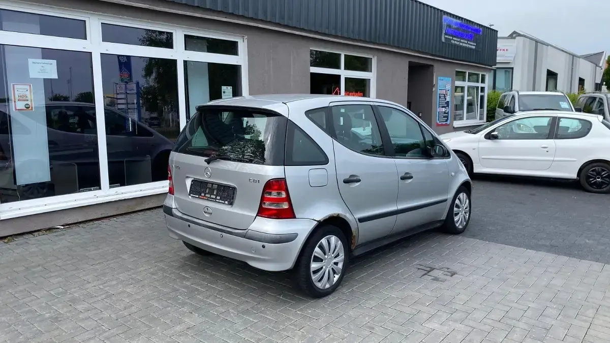 Gebraucht Mercedes A170 95 PS (69 kW) 2002 Silber Kleinwagen