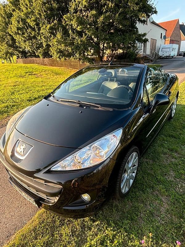Schwarz Gebraucht 2012 Peugeot 207 CC Cabrio | 3.500 € (Fairer Preis) - Bild 1/4