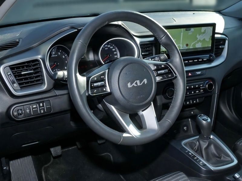 Schwarz Gebraucht 2024 Kia Ceed Sportswagon Vision Kombi | 21.250 € (Superpreis) - Bild 1/1